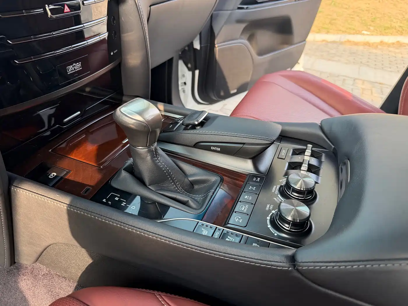 Lexus LX 2017 570 Prestige Luxury фото 17