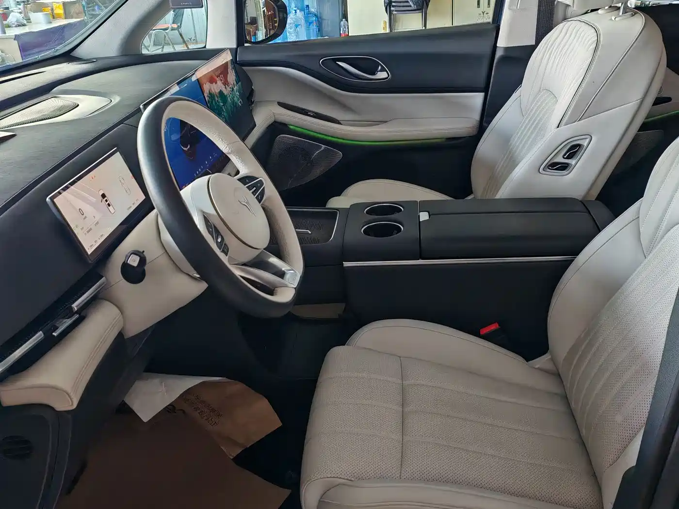 Voyah Auto Voyah Dreamer 2025 PHEV AWD Flagship Kunpeng Edition фото 15