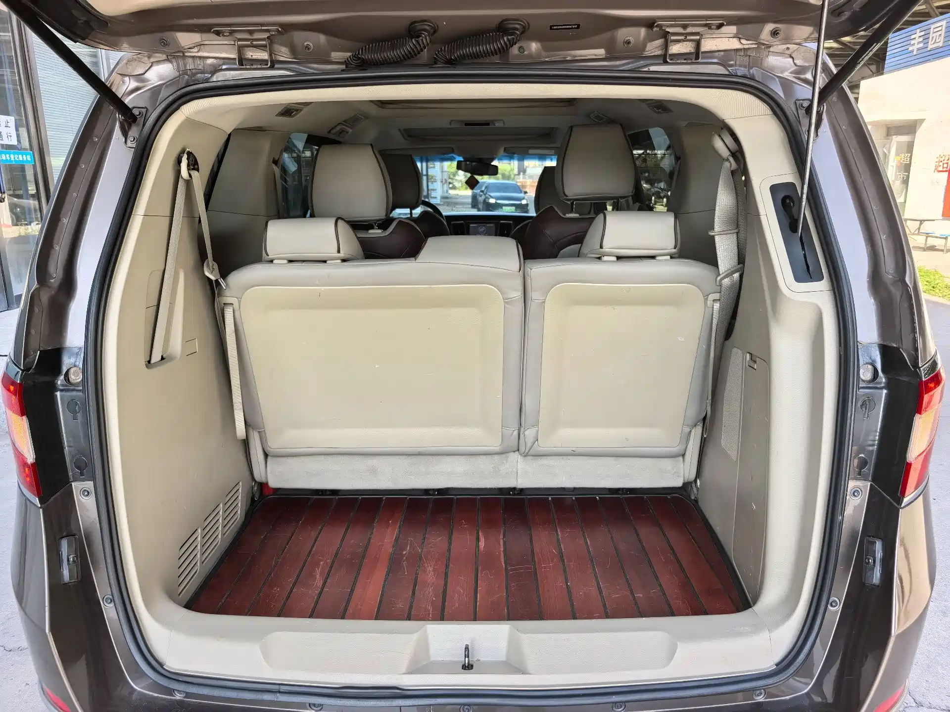 Фото 7 - Buick GL8