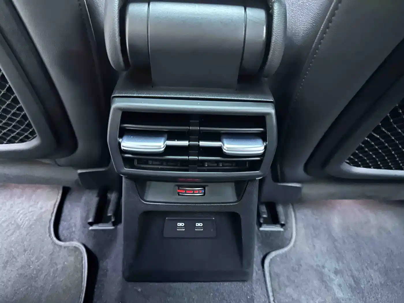 Audi A3 2023 Sportback 35 TFSI Luxury Elegance фото 12