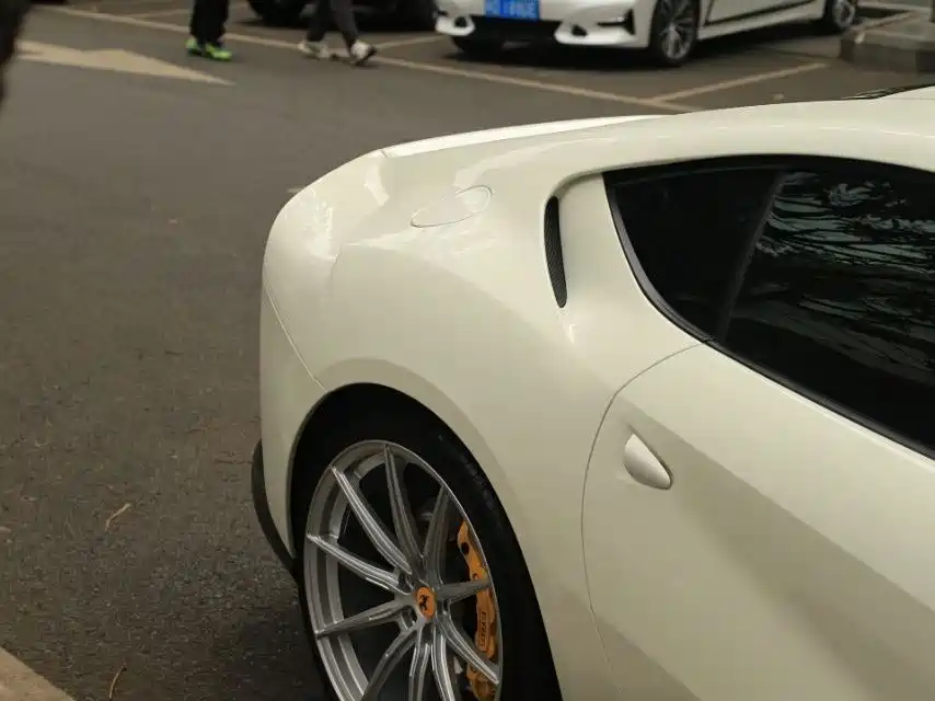 Ferrari 812 2019 2017 6.5L Superfast