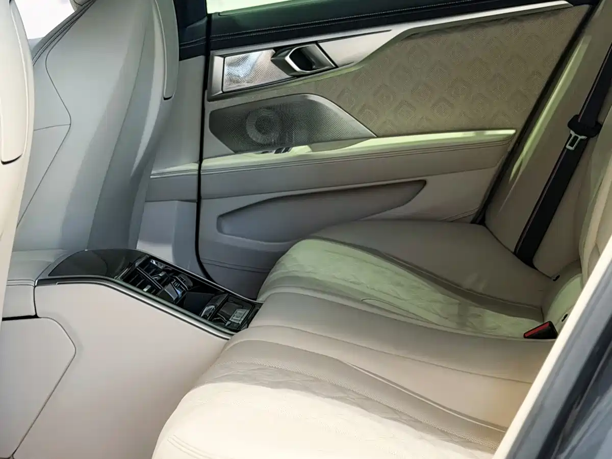 BMW M8 2023 2023 M8 4-Door Coupe Thunder Edition