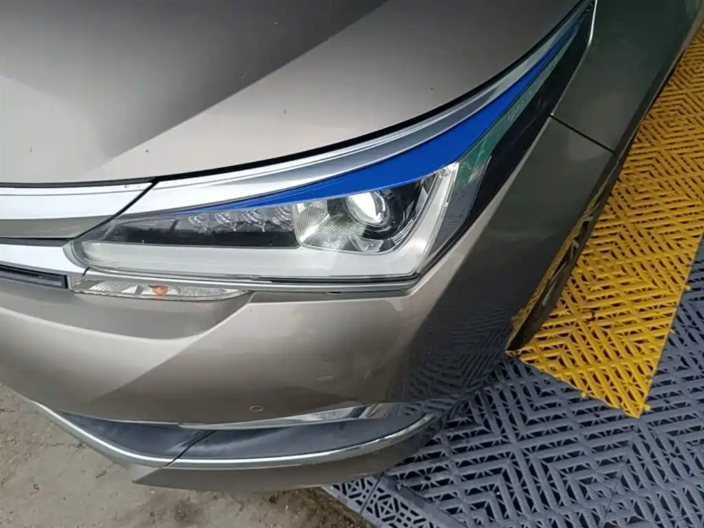 Toyota Corolla 2017 Facelift Hybrid 1.8L E-CVT Elite Edition фото 24