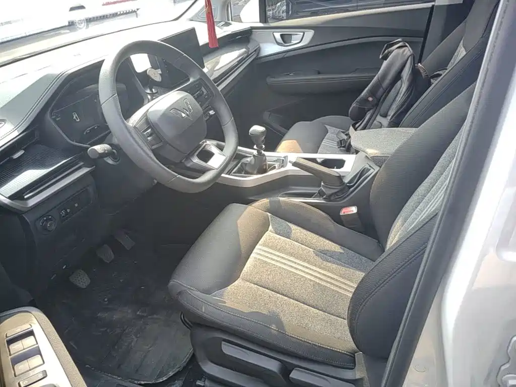 Wuling Motors Wuling Jiachen 2024 2022 1.5L Manual Joy Elite