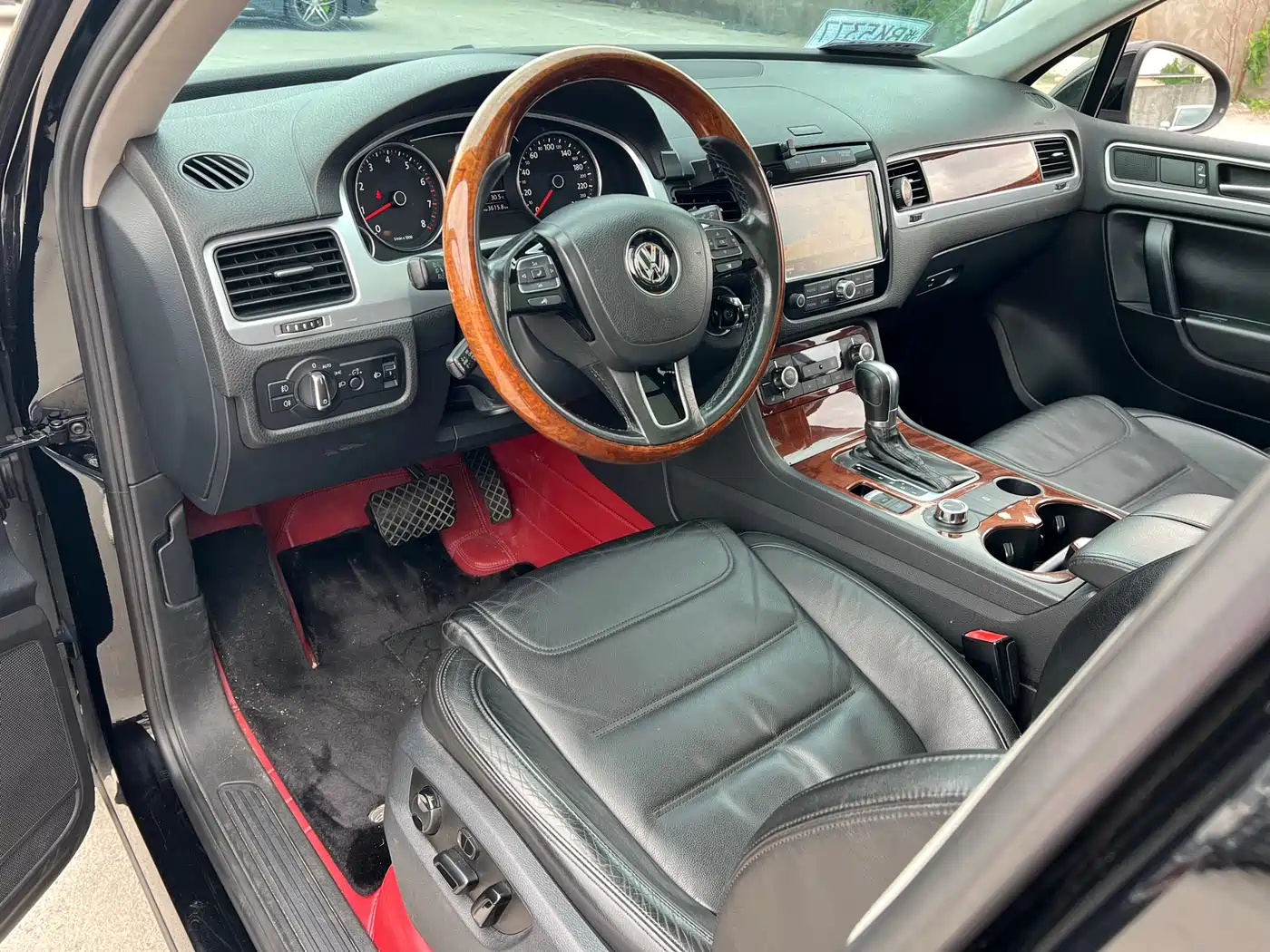 Volkswagen Touareg 2011 3.0TSI Standard фото 5