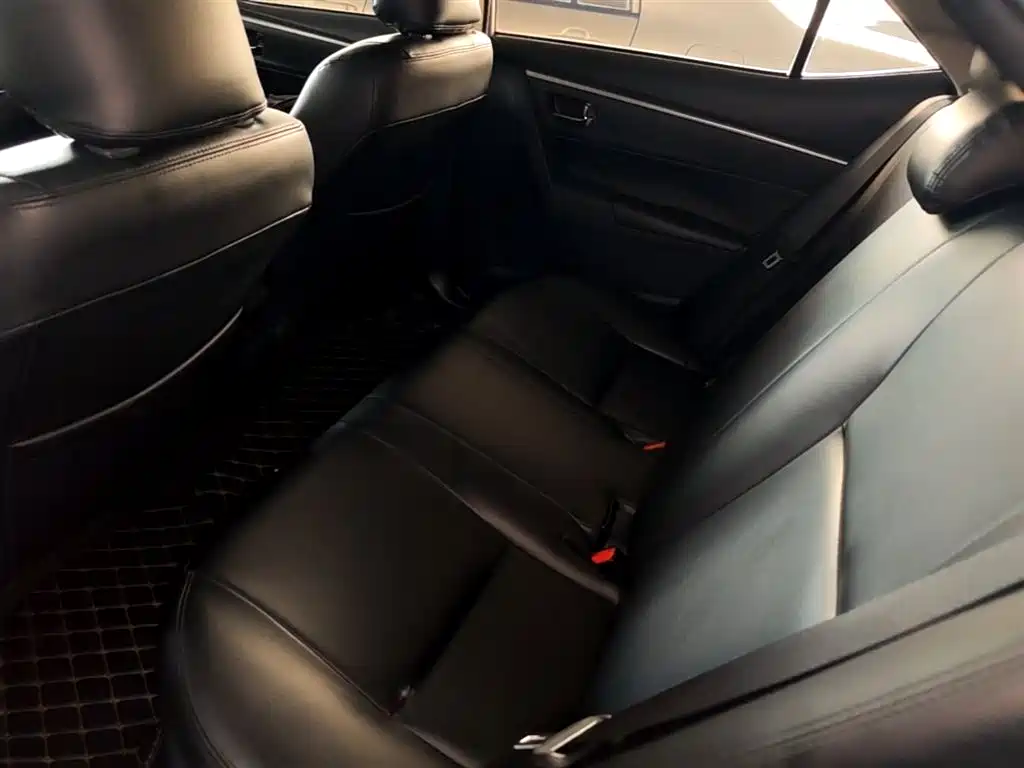 Toyota Corolla 2018 1.2T S-CVT GL Smart Edition фото 17