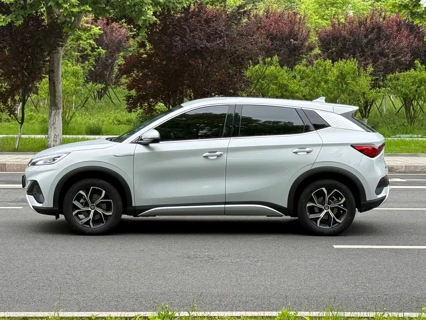 BYD Yuan PLUS 2024 Glory Edition 510KM Leading фото 10