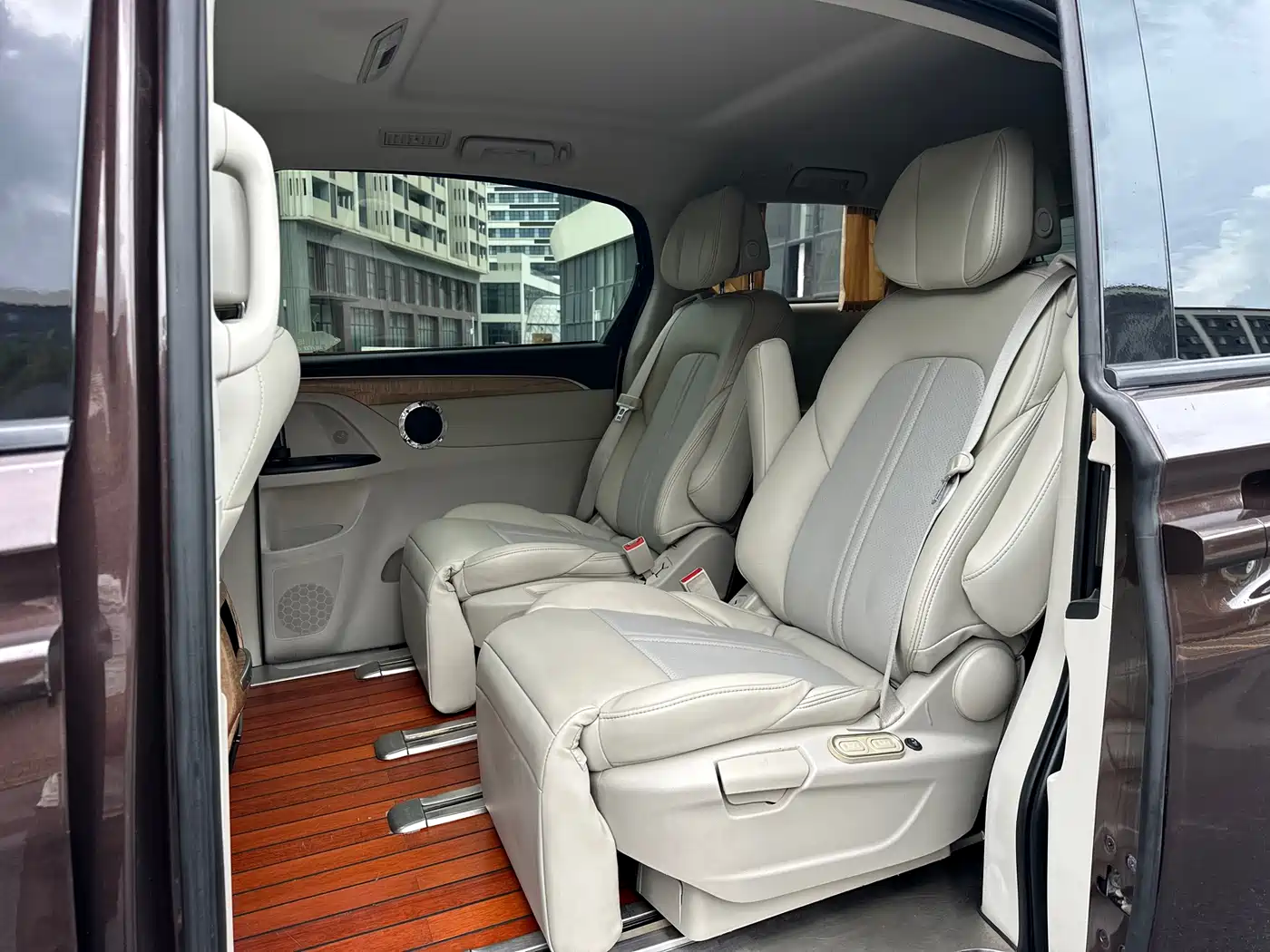 Buick GL8 2018 ES 28T Luxury Type China VI фото 5