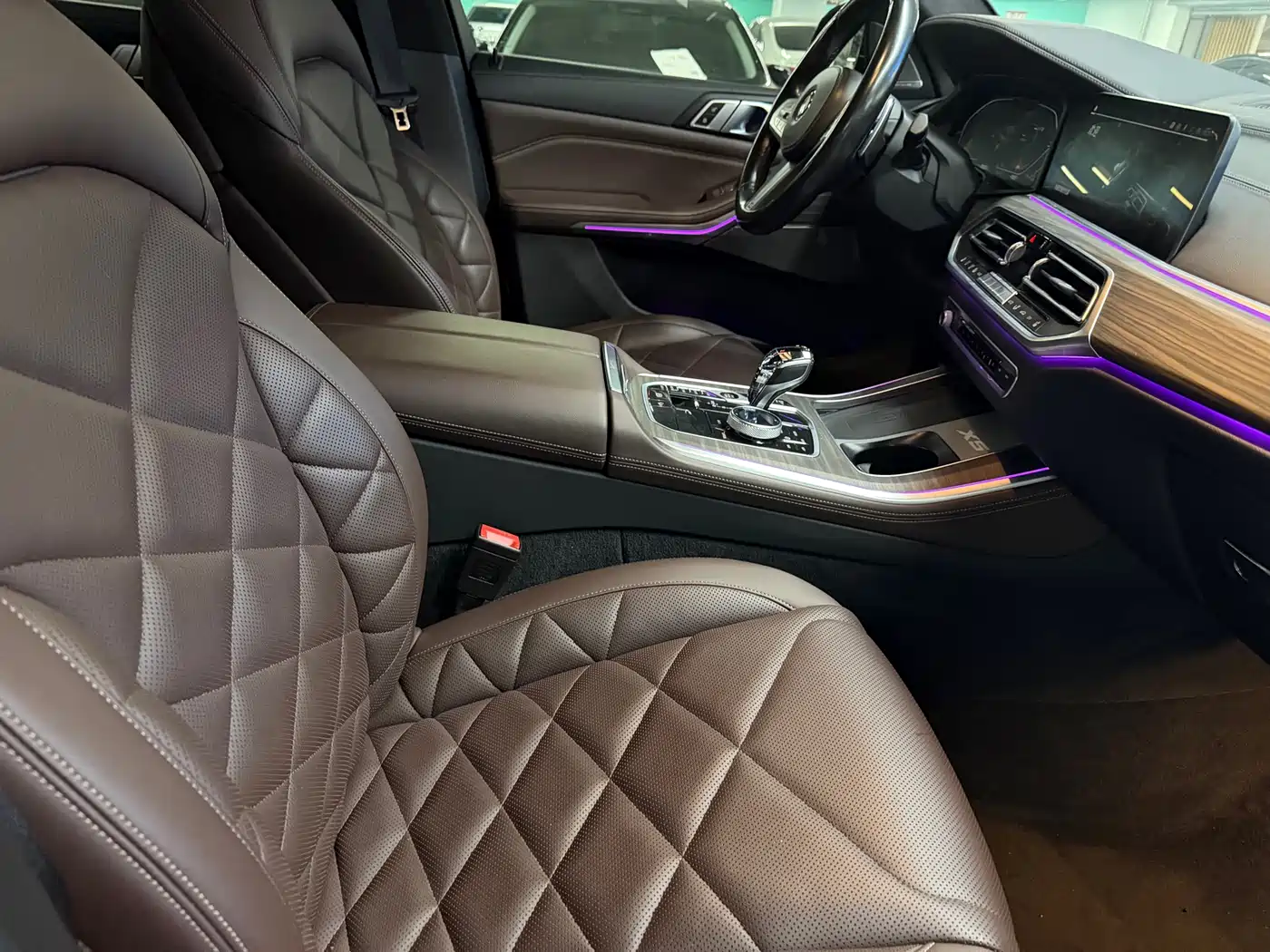 BMW X5 2022 Model xDrive 40Li M Sport Package фото 5