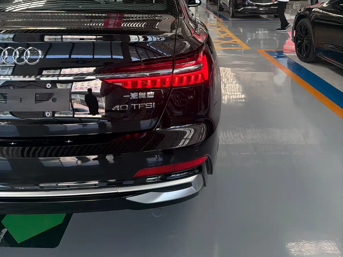 Photo 11 - Audi A6L