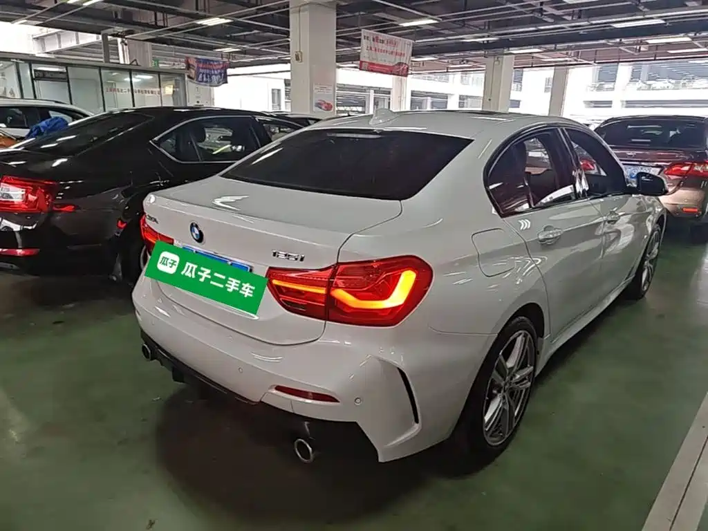 BMW 1 Series 2020 Model 125i Leading M Sport Package фото 7