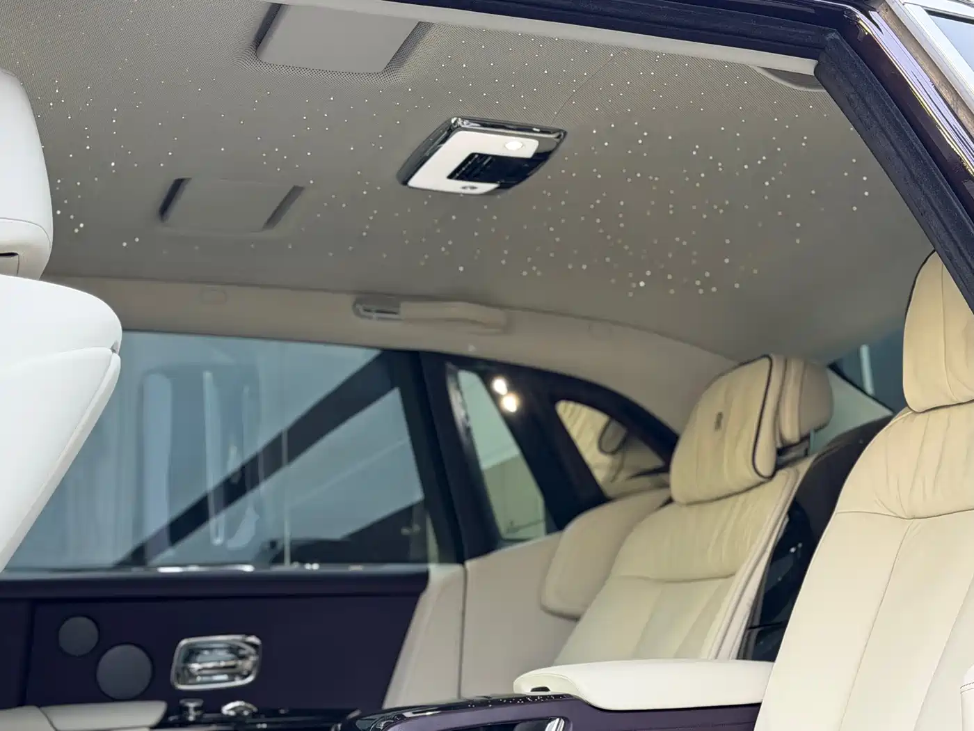 Rolls-Royce Phantom 2018 6.7T Long Wheelbase Version фото 17