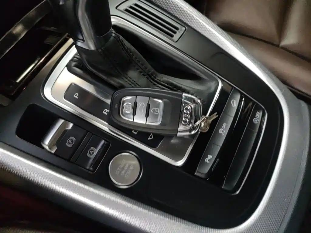 Audi Q5 2016 40 TFSI Technology Model фото 9