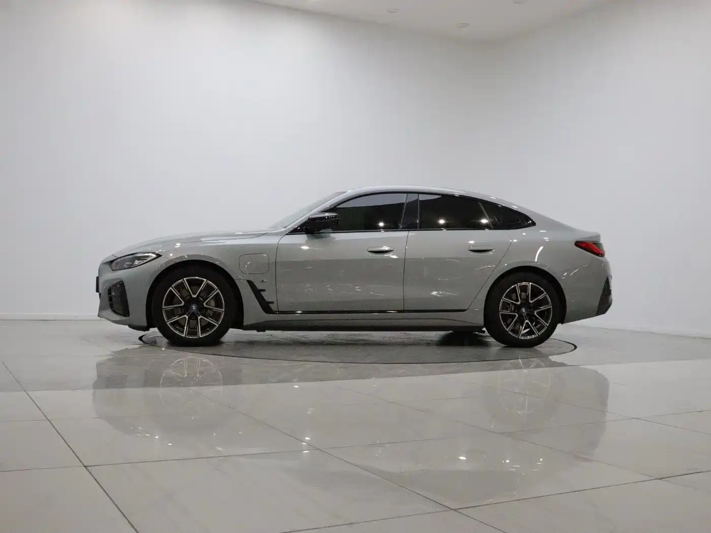 BMW i4 2023 2022 eDrive40