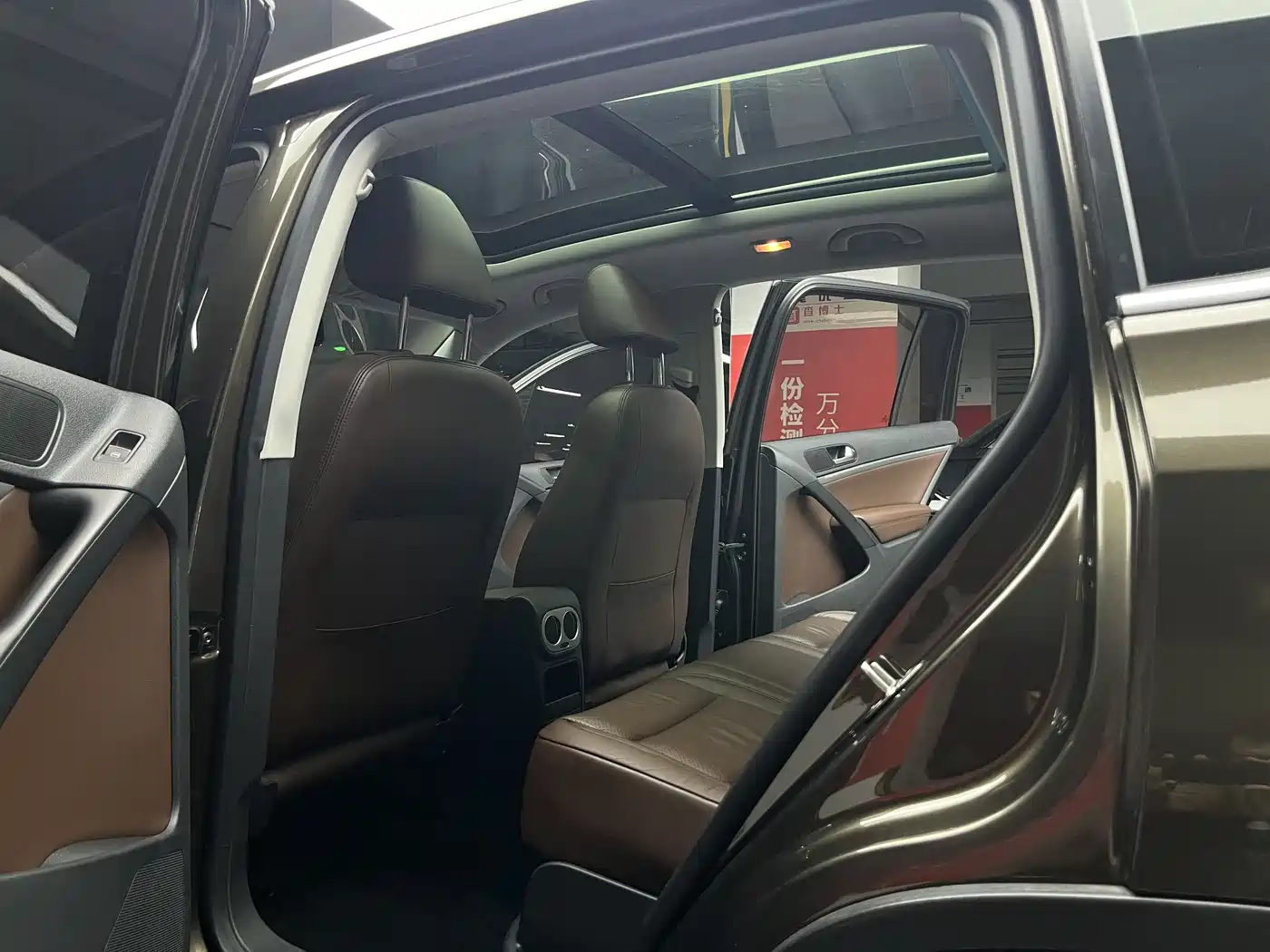 Volkswagen Tiguan 2015 1.8TSI Automatic 2WD Highline фото 15