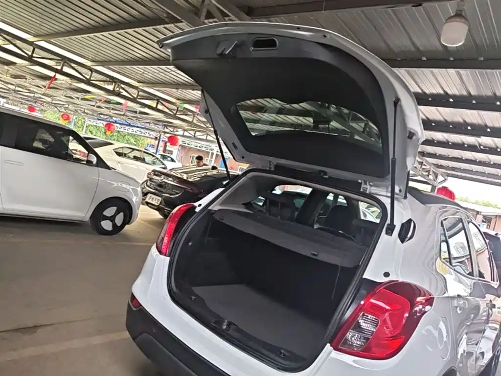 Buick Encore 2018 18T Automatic 2WD Urban Leading фото 19