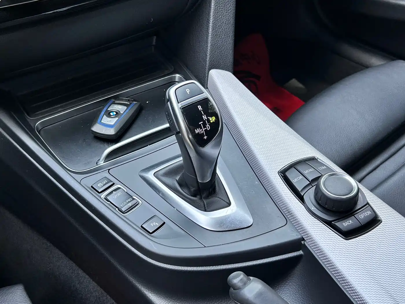 BMW 3 Series 2018 320i M Sport Package фото 12