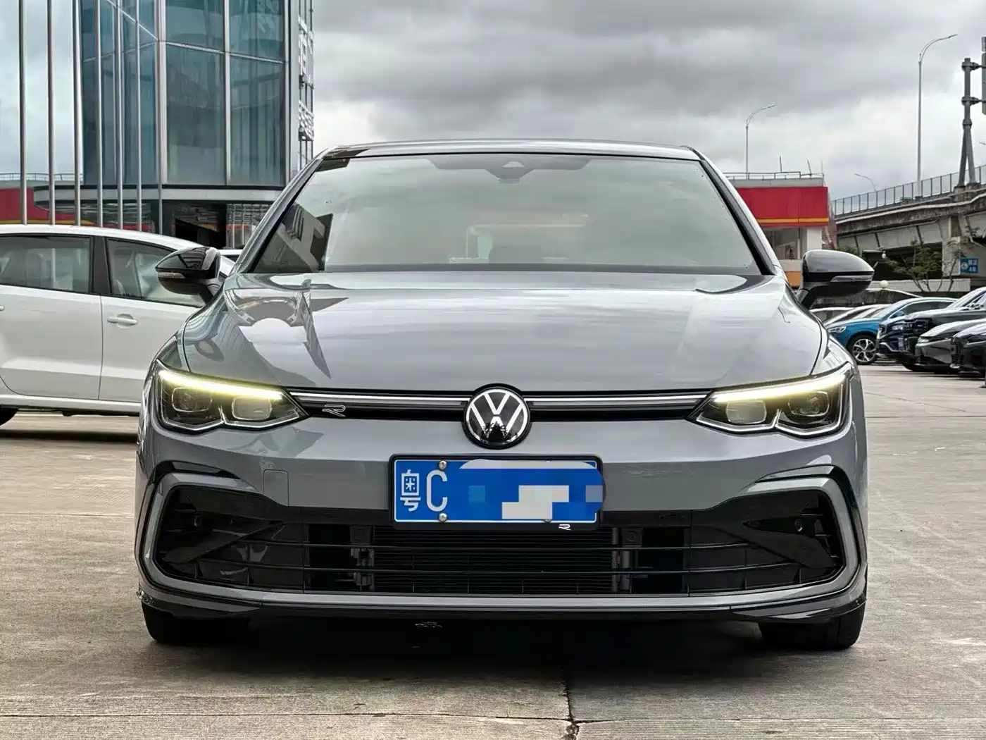 Фото 2 - Volkswagen Golf