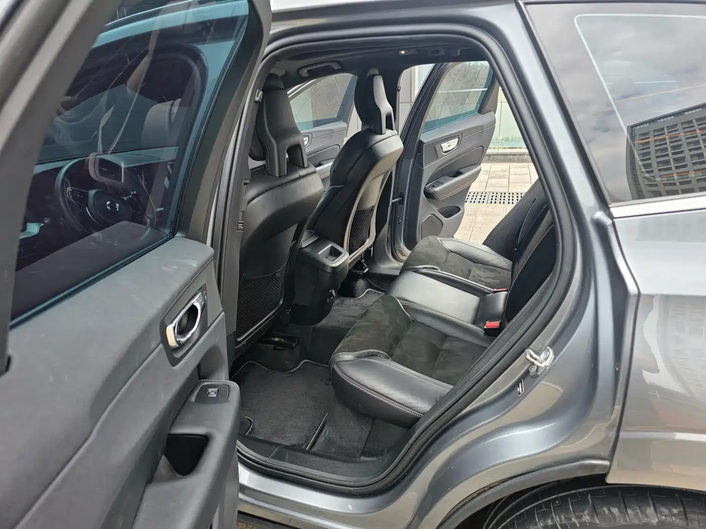 Фото 10 - Volvo XC60