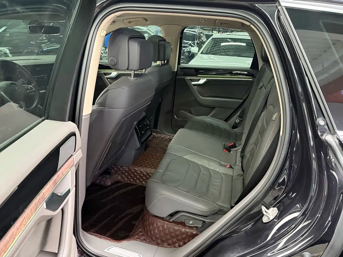 Photo 8 - Volkswagen Touareg