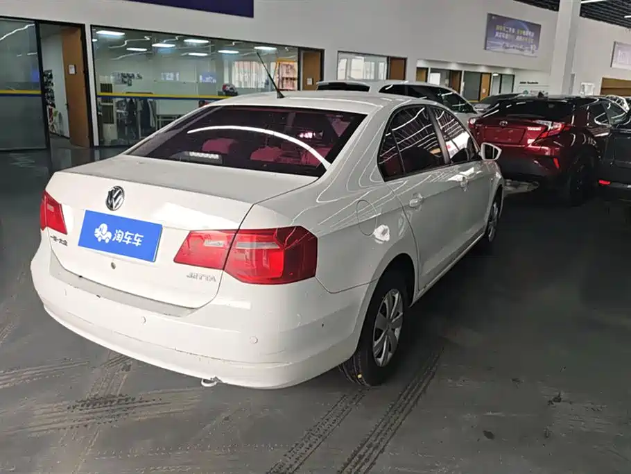 Volkswagen Jetta 2015 Quality Edition 1.4L Manual Fashion фото 3