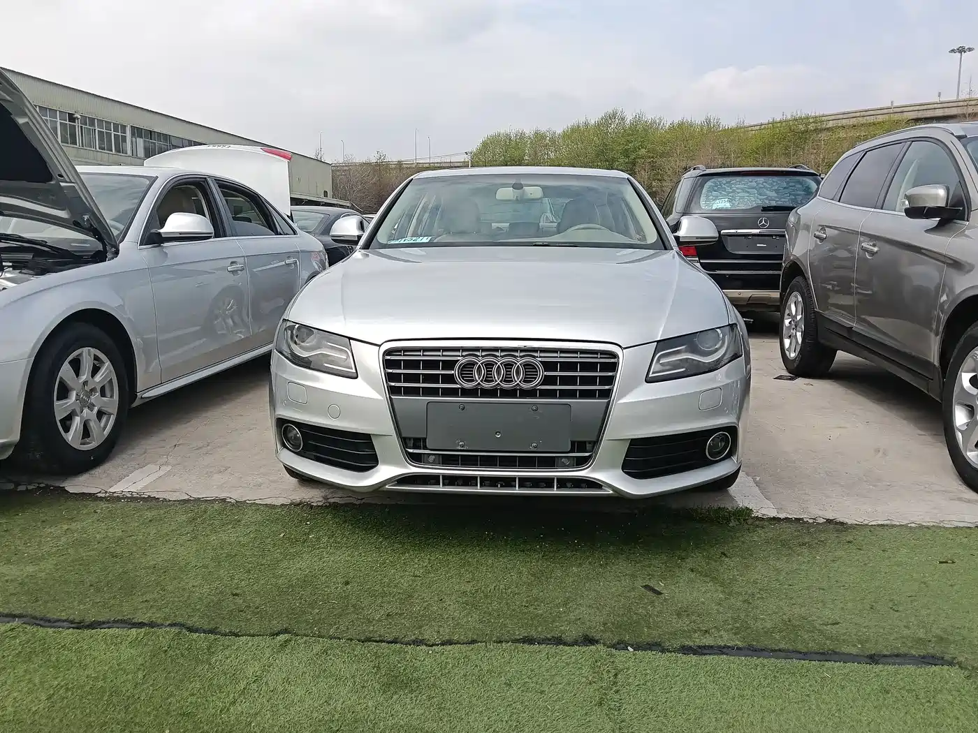 Audi A4L 2010 2.0 TFSI Technology фото 2