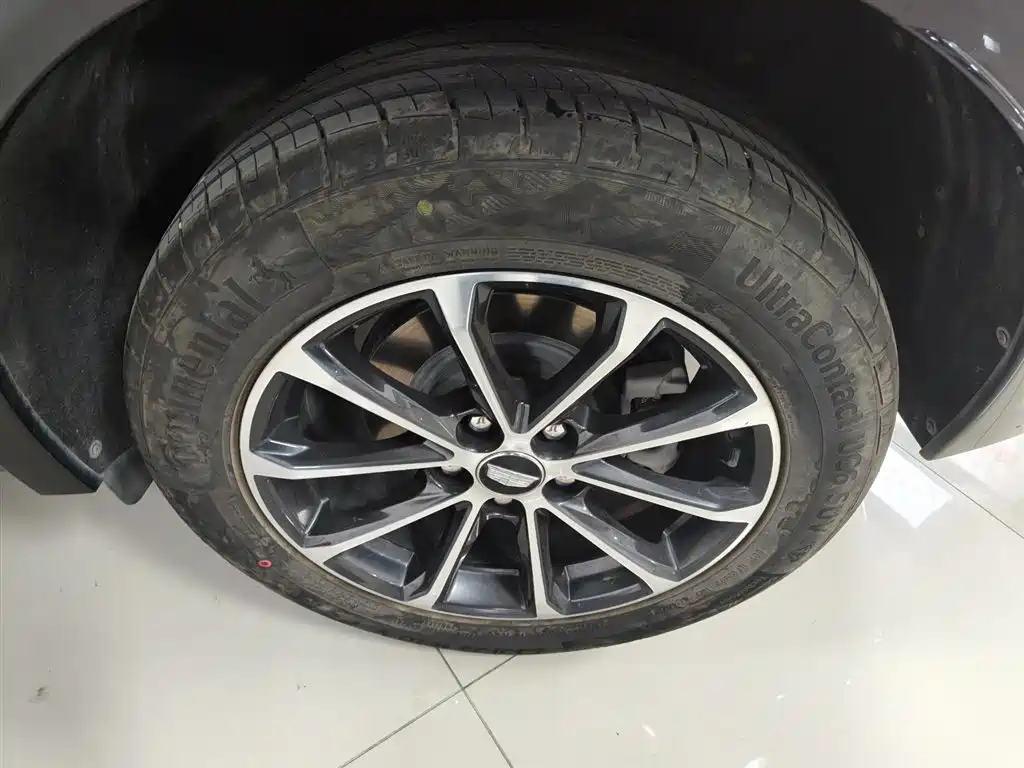 Cadillac XT4 2024 28T 4WD Luxury Edition фото 29