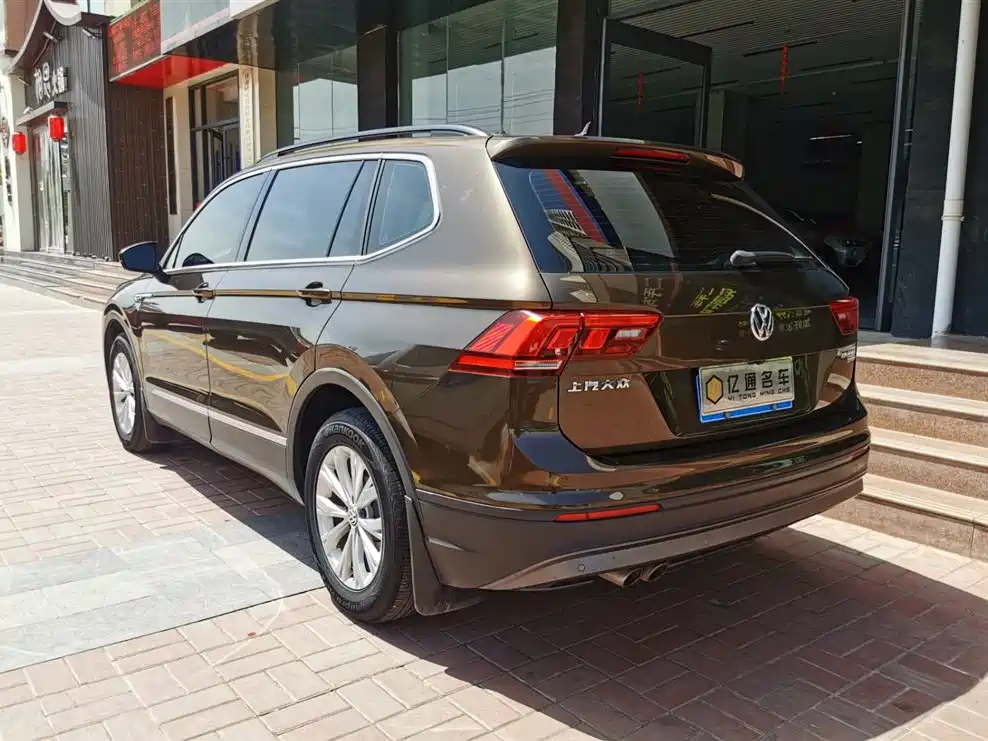 Volkswagen Tiguan L 2017 330TSI Automatic 2WD Trend Edition фото 16