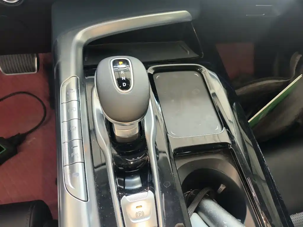 Voyah Auto VOYAH FREE 2021 AWD Standard Range Extender Exclusive Luxury Package фото 14