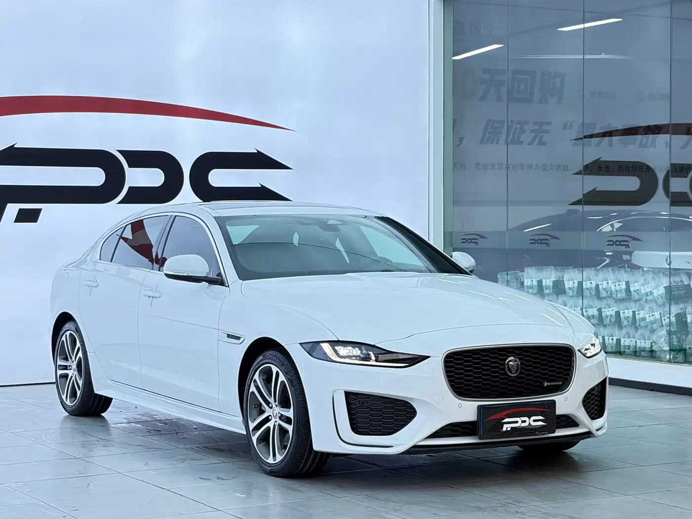 Jaguar XEL 2021 2.0T 250PS R-DYNAMIC S Progressive Sport Edition фото 3
