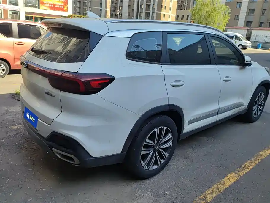 CHERY TIGGO 8
