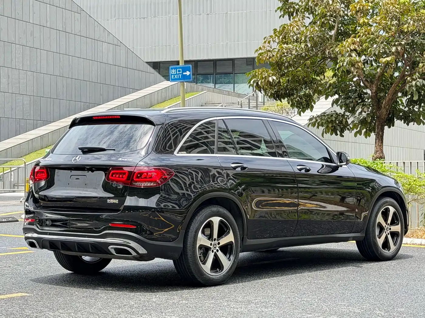 Mercedes-Benz GLC 2022 Facelift GLC 260 L 4MATIC Dynamic фото 5