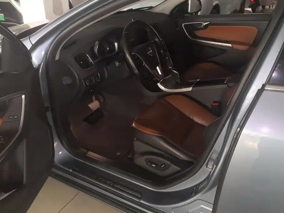 Volvo V60 2018 2017 T5 Zhi Yi Edition China V