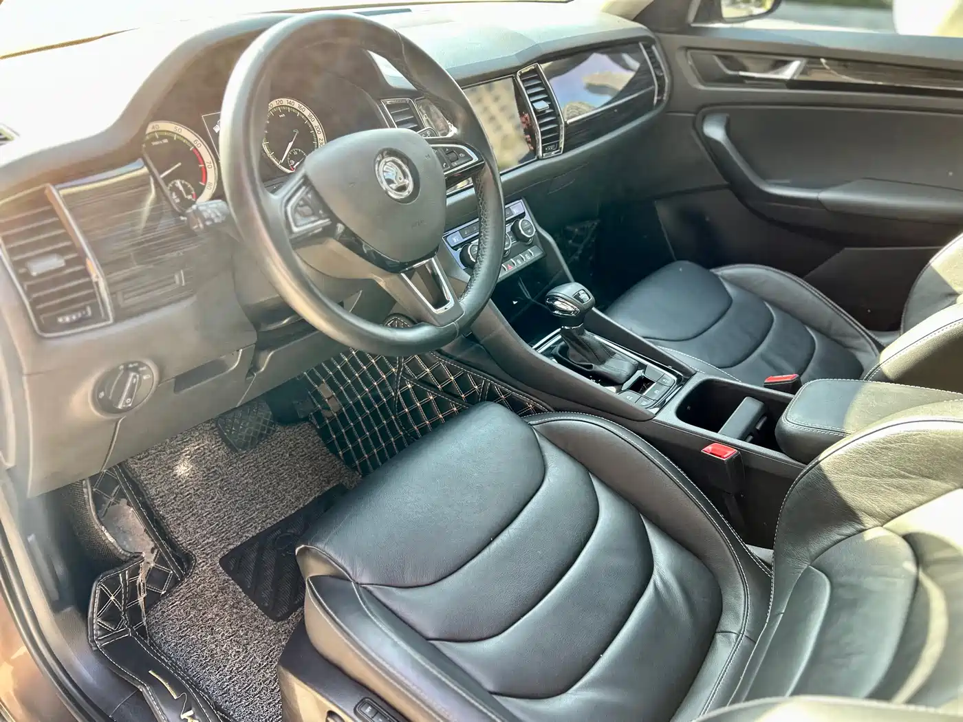 Škoda Kodiaq 2018 TSI330 7-seat FWD Luxury Premium фото 12