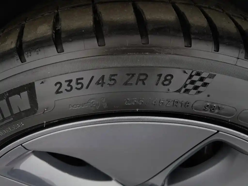 Tesla Model 3 2020 2020 Standard Range Rear-Wheel Drive Upgrade
