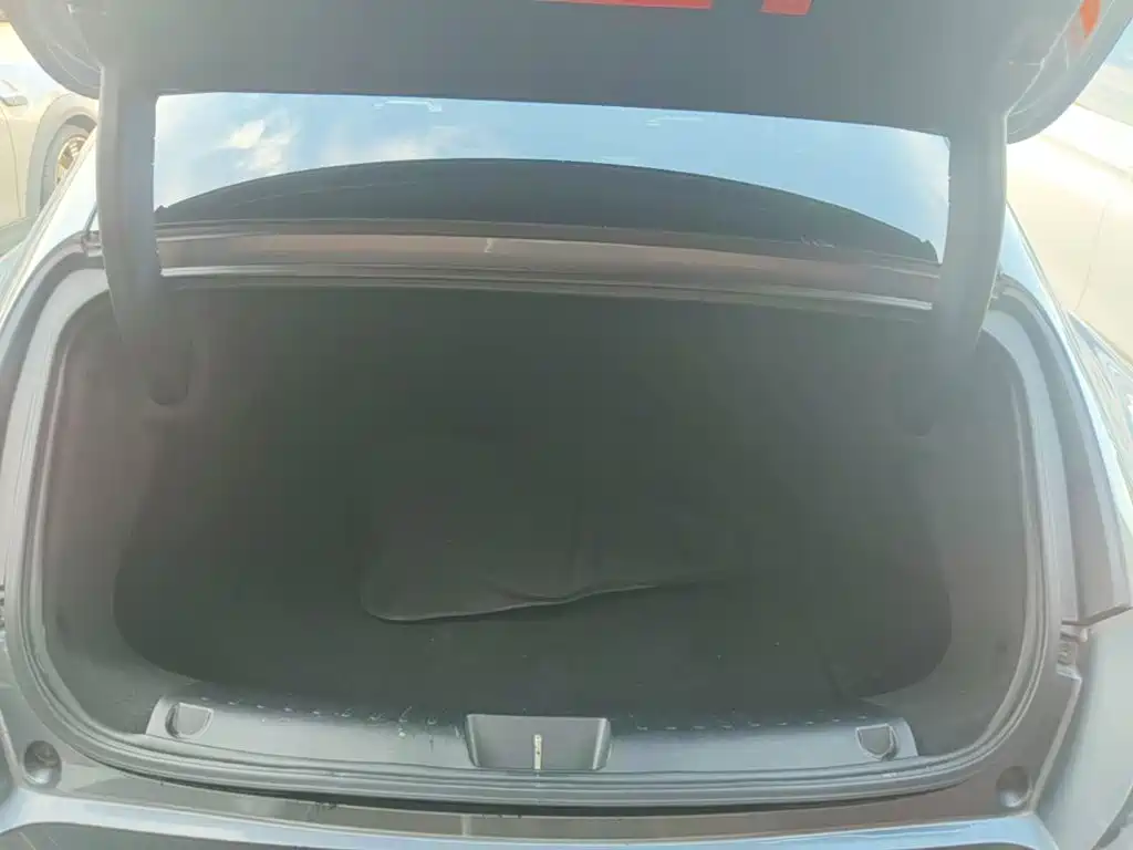Ora Lightning Cat 2022 2022 555km Premium Edition