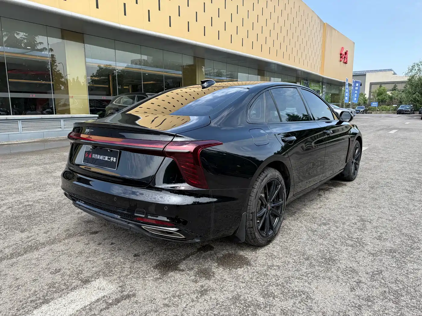 Hongqi H5 2024 2.0T Automatic Smart Connect Flag Smooth Edition фото 9