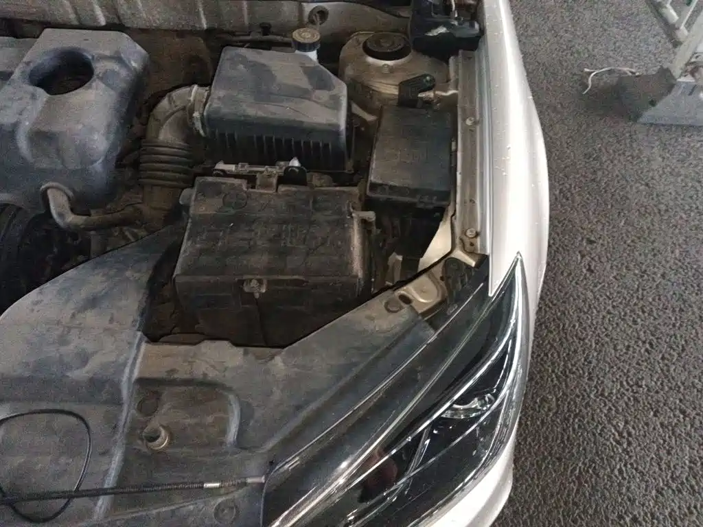Фото 20 - Geely Emgrand