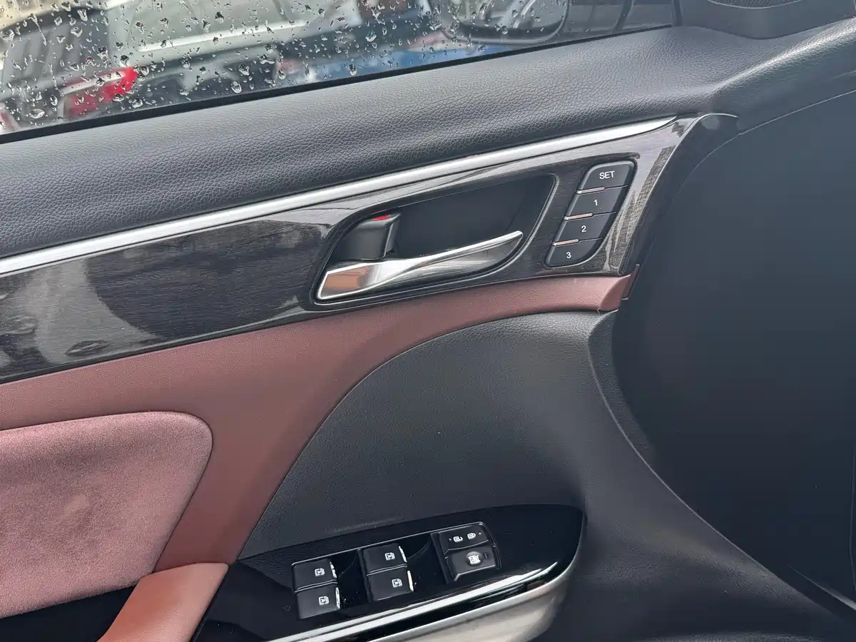 GAC Trumpchi Trumpchi GS8 2017 320T 2WD Luxury Smart Connect (7-seater) фото 9