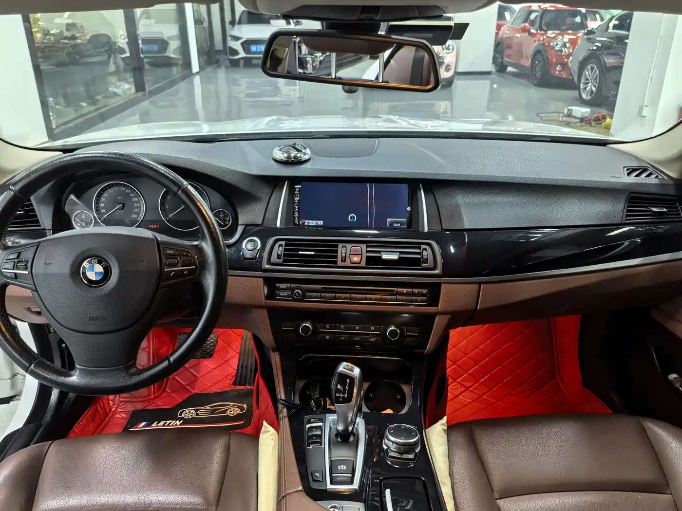 BMW 5 Series (Import) 2015 520i Elegance фото 9