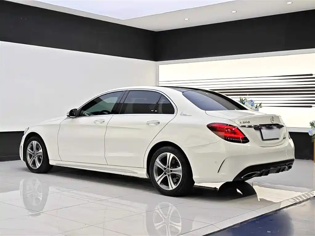 Mercedes-Benz C-Class 2019 Facelift C 260 L Sport фото 13