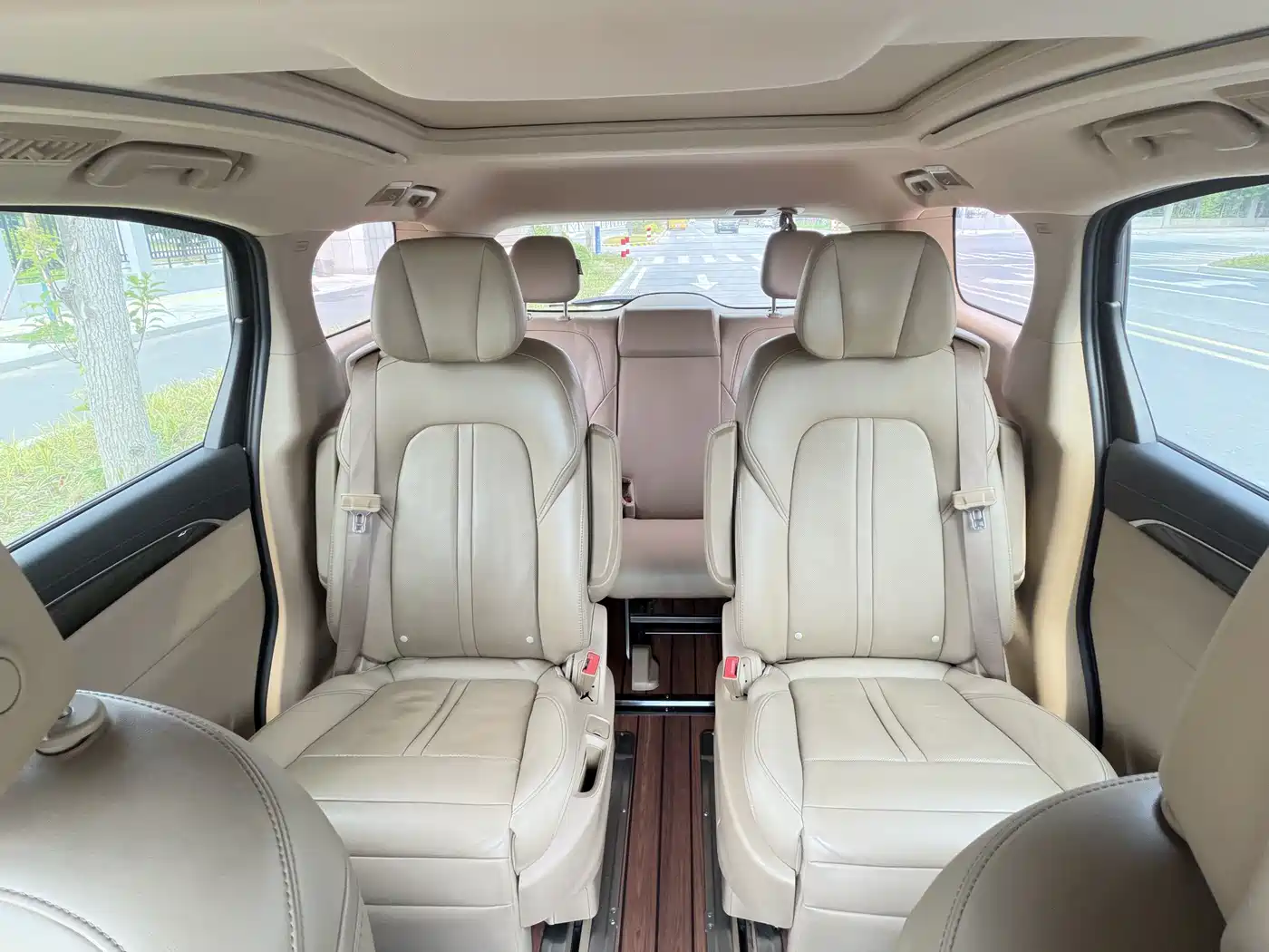 Фото 32 - Buick GL8