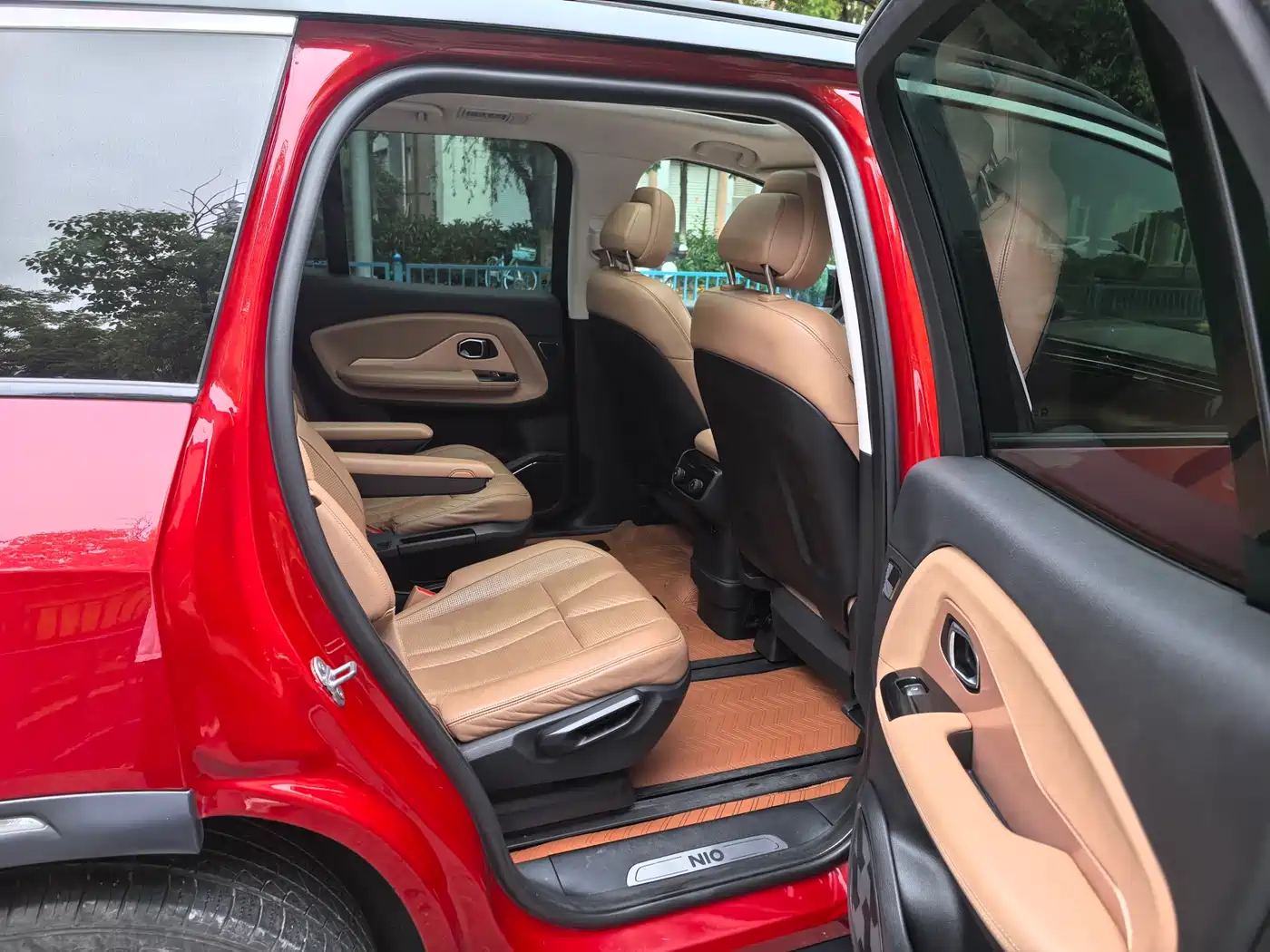 NIO ES8 2019 2018 425KM Base Edition 6-Seater