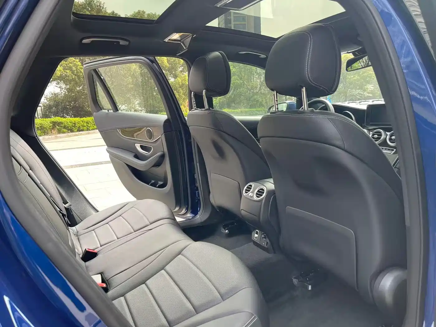 Mercedes-Benz GLC 2019 GLC 260 L 4MATIC Luxury фото 13