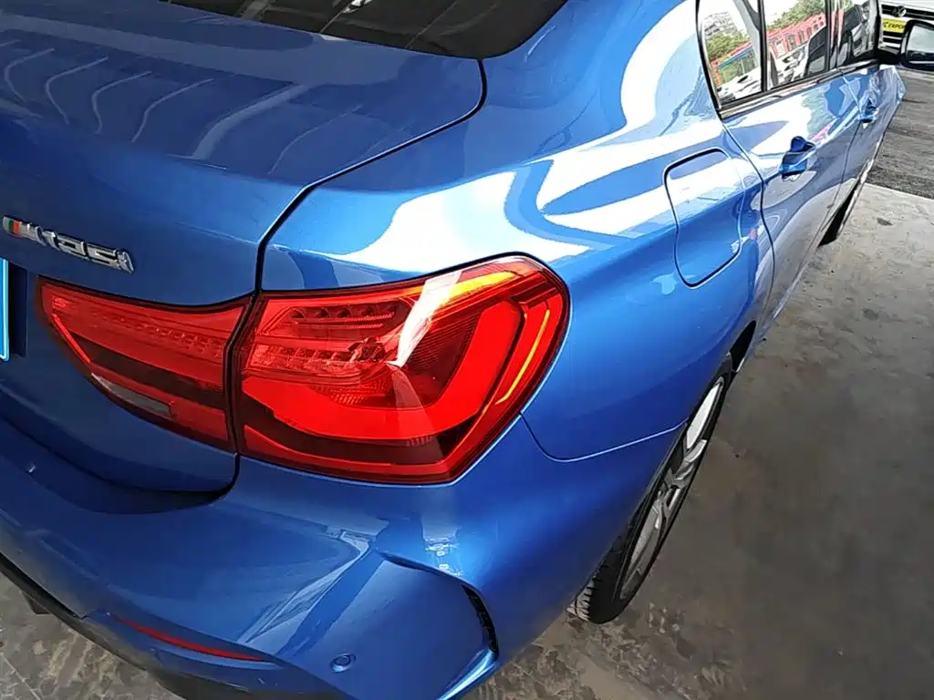 BMW 1 Series 2019 120i Leading M Sport Package фото 8