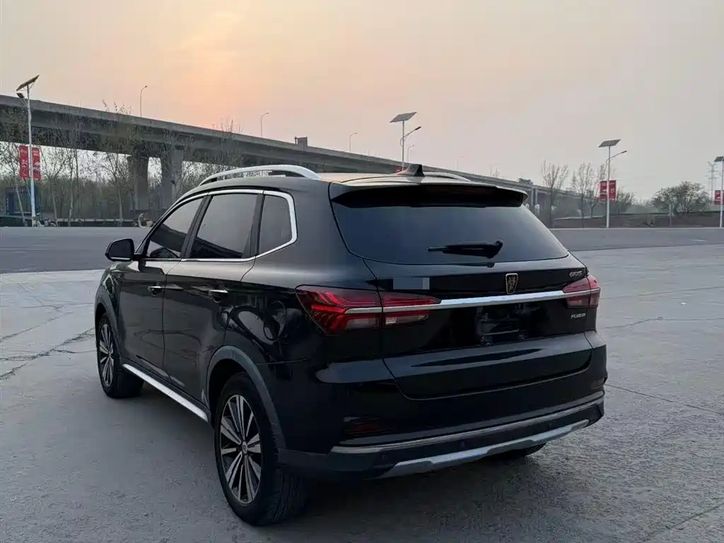 ROEWE RX5 NEW ENERGY