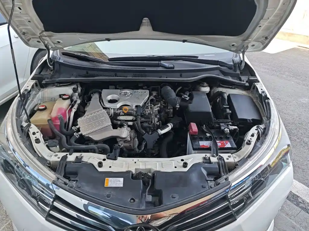 Фото 20 - Toyota Corolla
