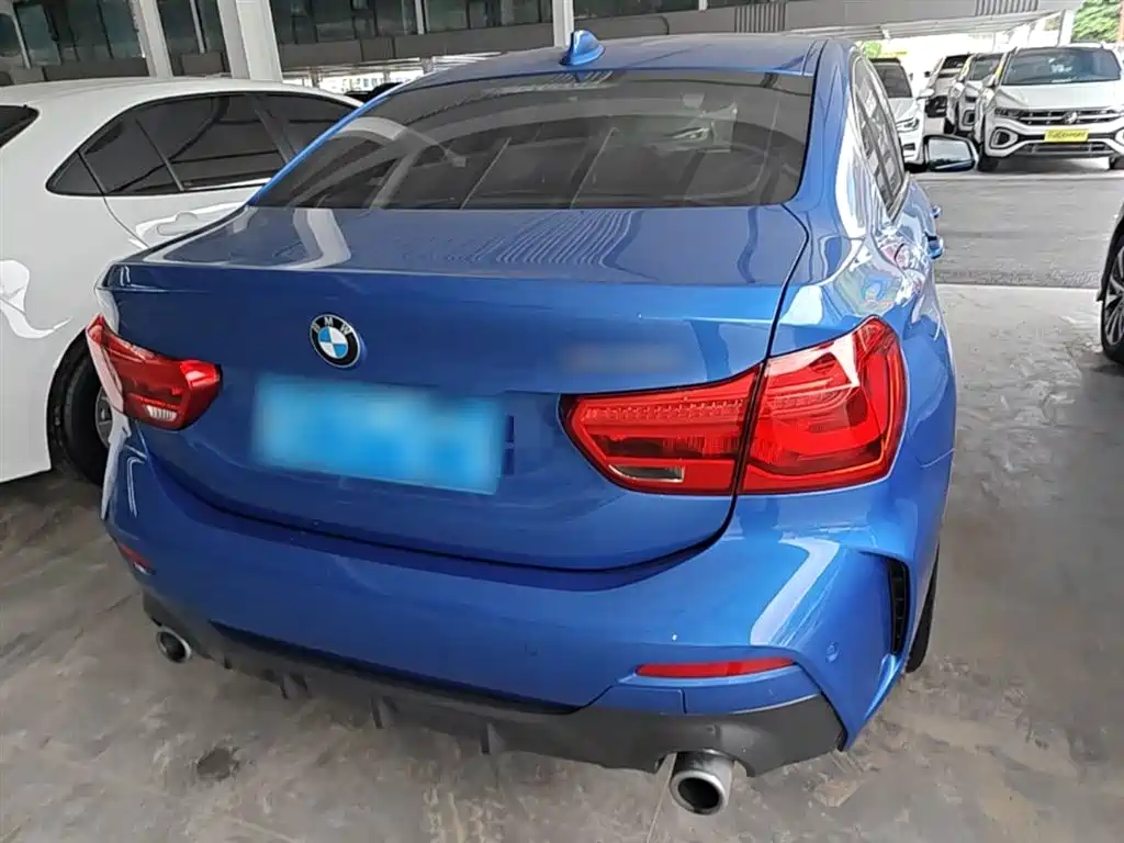 BMW 1 Series 2019 120i Leading M Sport Package фото 6