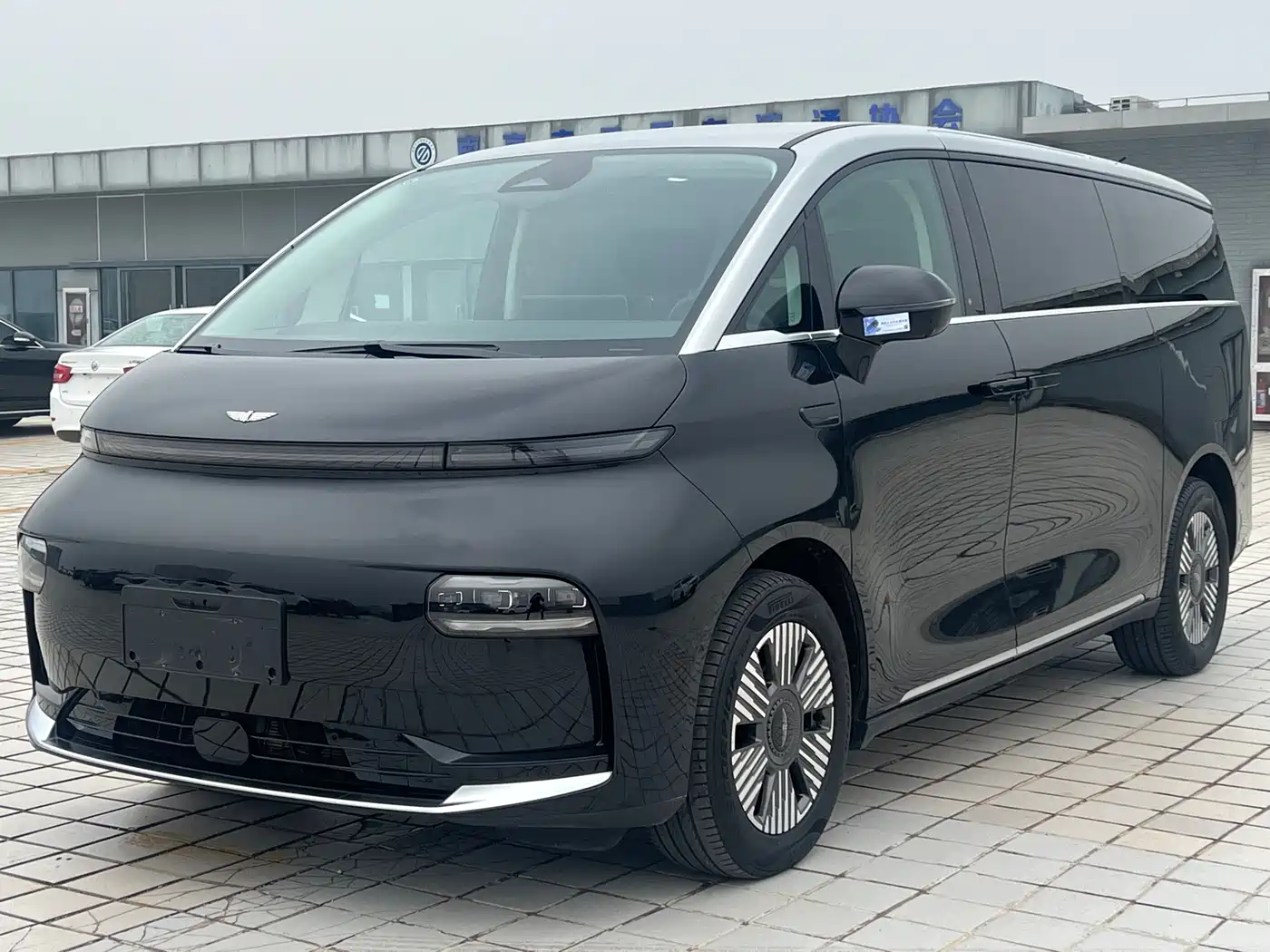 GEELY GALAXY WING TRUE L380