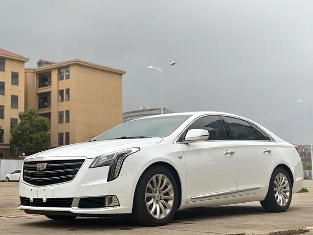 CADILLAC XTS